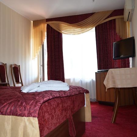 Hotel Cooperator キエフ エクステリア 写真