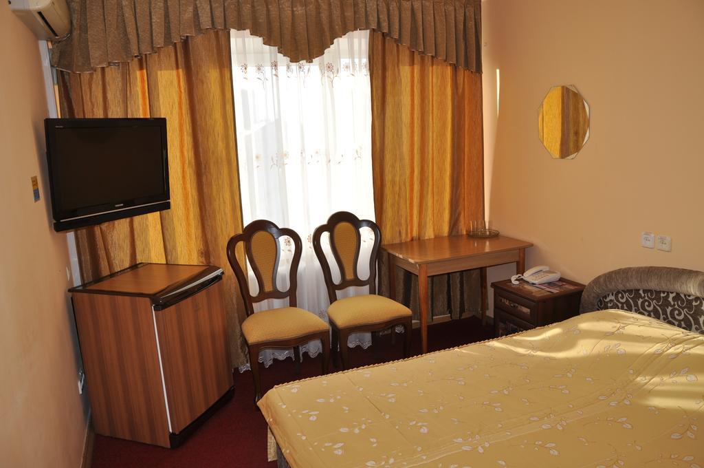 Hotel Cooperator キエフ エクステリア 写真