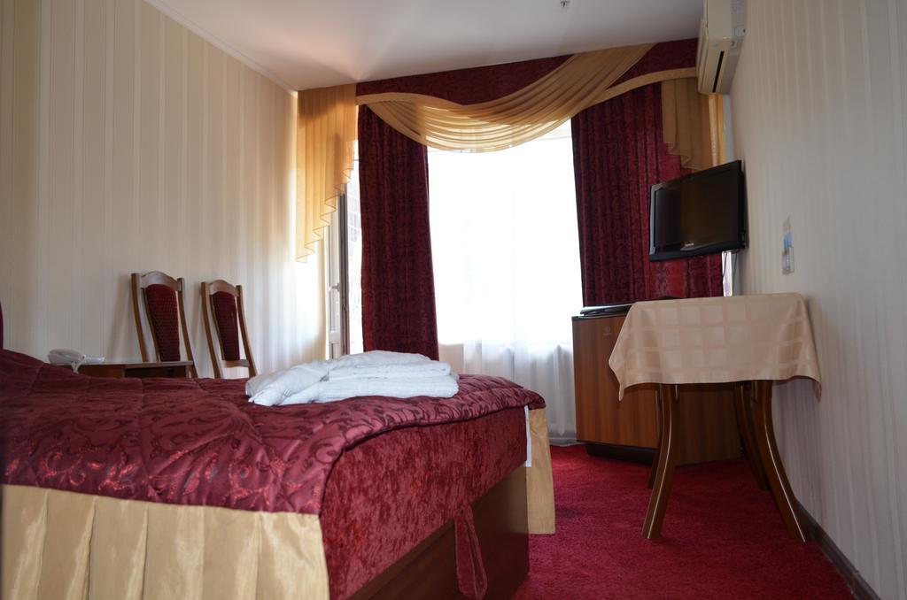 Hotel Cooperator キエフ エクステリア 写真