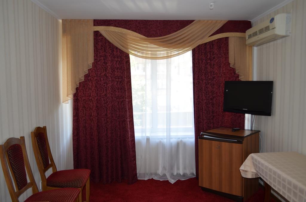 Hotel Cooperator キエフ エクステリア 写真