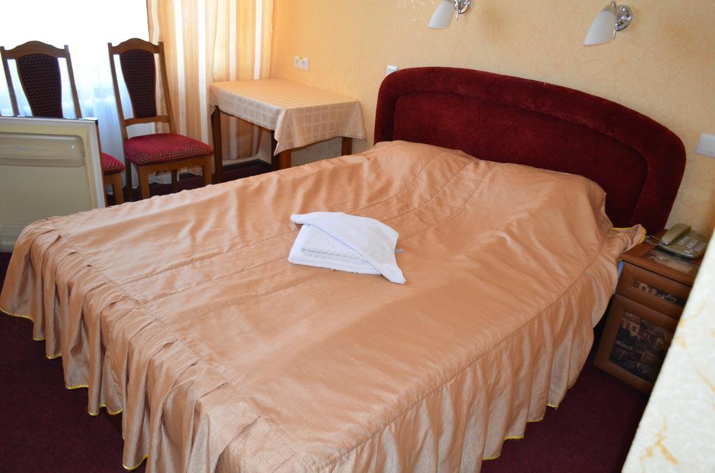 Hotel Cooperator キエフ エクステリア 写真